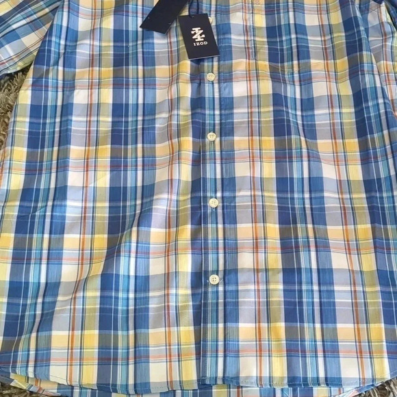 MEN'S Izod classic fit breeze button down shirt - Picture 9 of 9